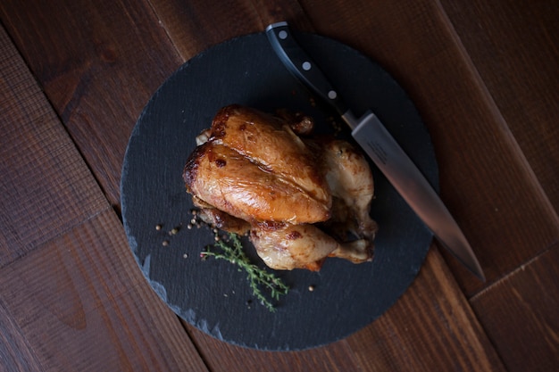 Photo gratuite style de vie gastronomique gastronomique au poulet
