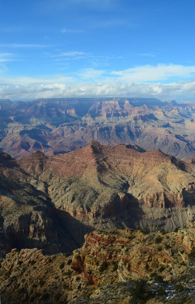 Superbes formations rocheuses colorées dans le Grand Canyon