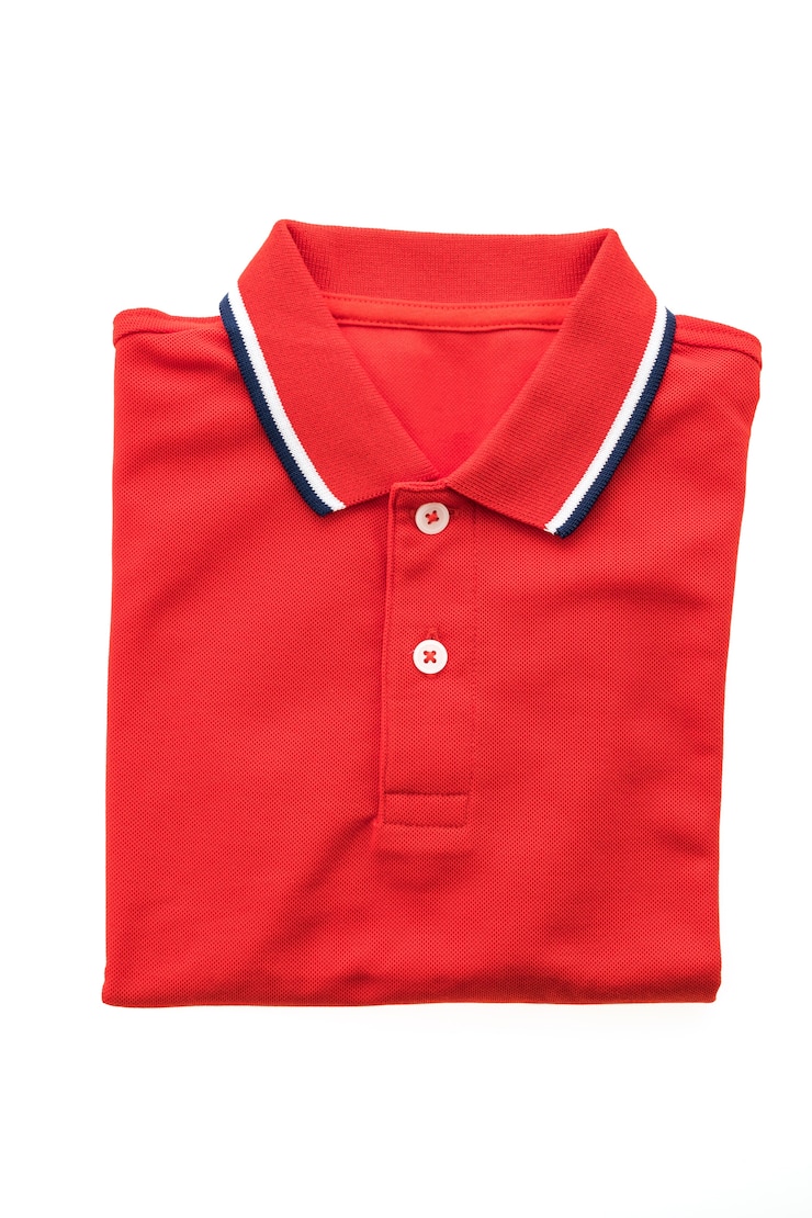 Photo gratuit t-shirt de polo à la mode pour hommes