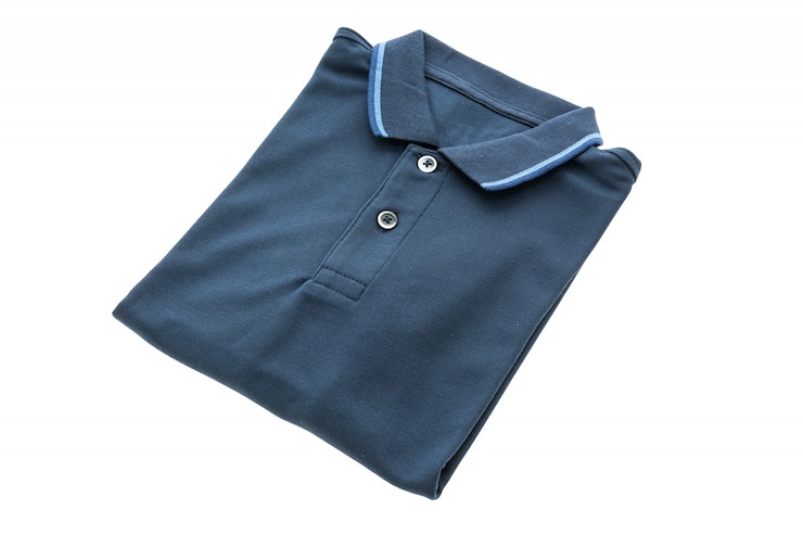 Photo gratuit t-shirt de polo à la mode pour hommes
