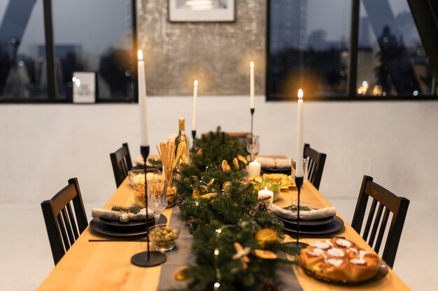 Table du nouvel an décorée