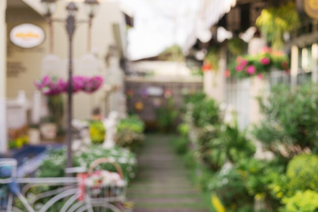 table vide personnes floues defocused