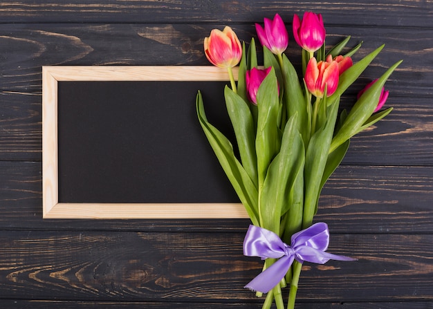 Tableau cadre avec bouquet de tulipes