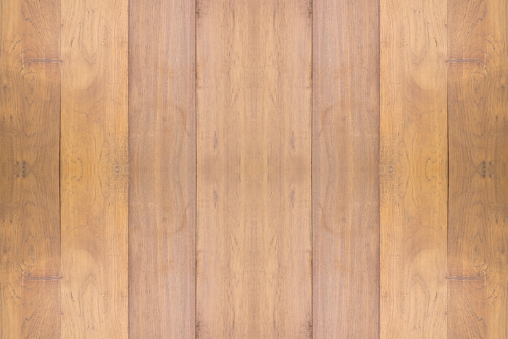 Photo gratuit les tables en bois de différentes couleurs