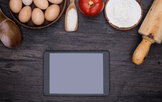 Photo gratuite tablette dans la cuisine