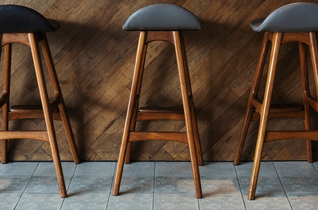 Tabourets de bar modernes en bois