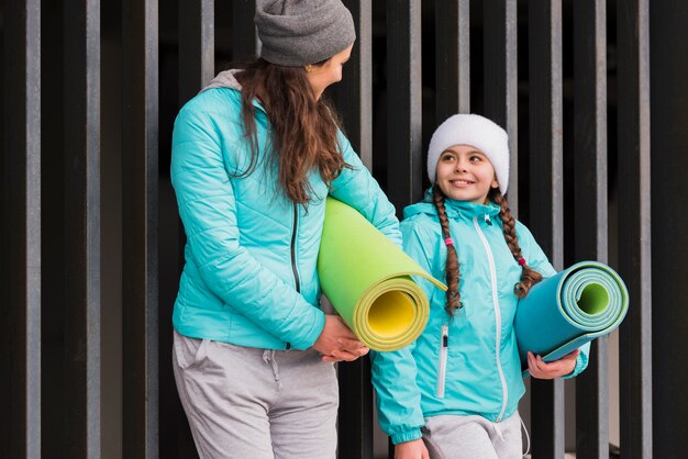 Tapis de transport pour maman et fille