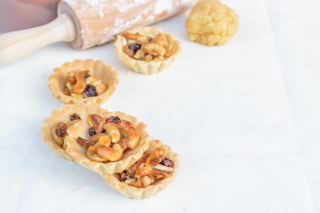 Tart de noix de cajou et de raisins secs