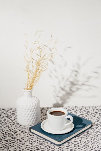 Tasse de café avec agenda