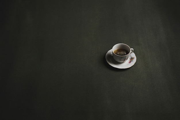 Photo gratuite tasse avec du thé savoureux