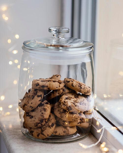 Photo gratuite tasse de thé et biscuits