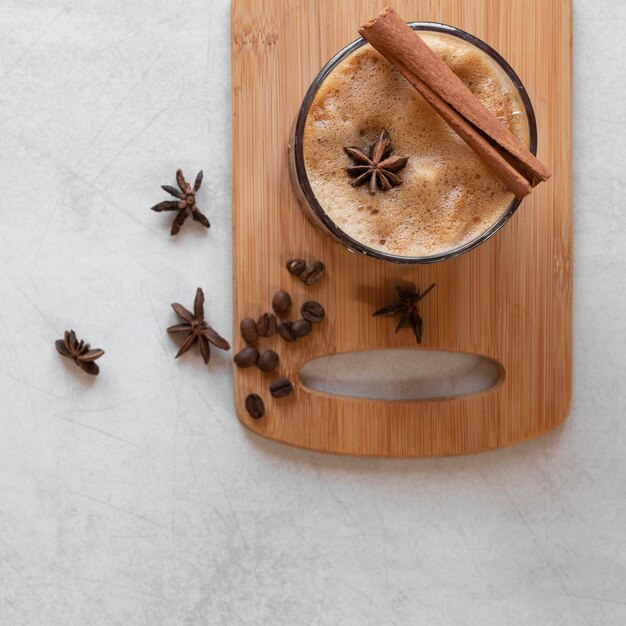 Tasses de café sur la table