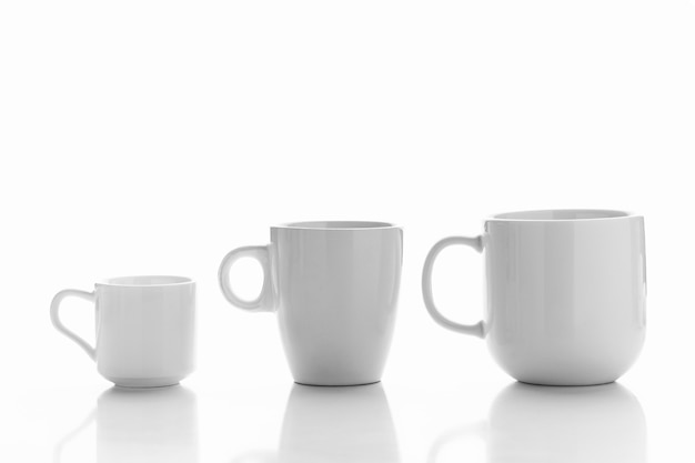 Photo gratuite tasses de différentes tailles