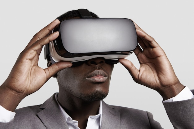 Technologie 3D, réalité virtuelle, divertissement, concept de cyberespace.