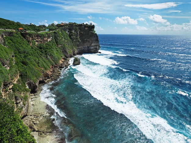 Vue a rienne paysage au temple d uluwatu bali indon sie Vue a rienne paysage au temple d uluwatu bali indon sie