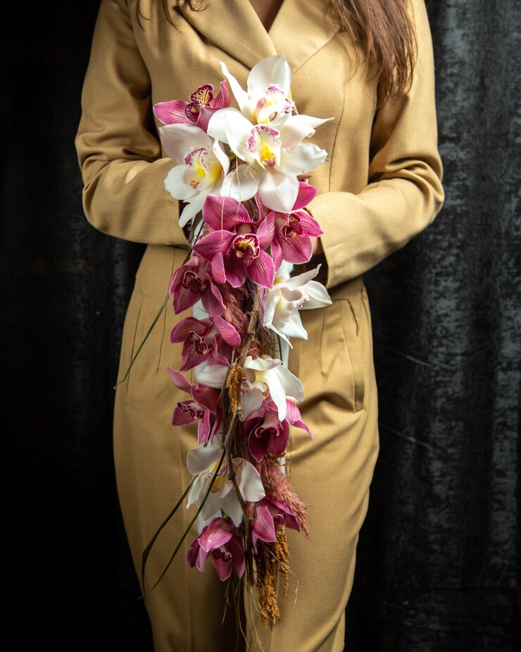 Photo gratuit tenue femme, bouquete, de, orhidee, cymnbidium