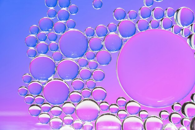 Texture abstraite de bulles violettes et violettes