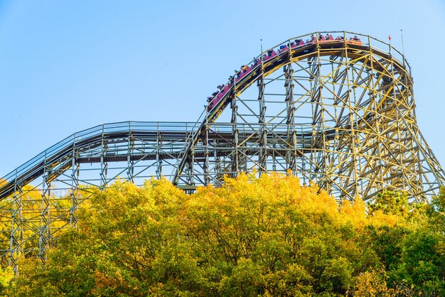 thème bleu carnaval coaster amusement