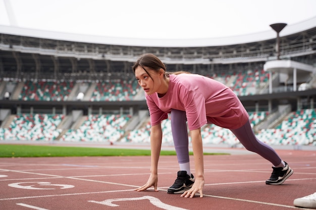 Tir complet femme prête à courir