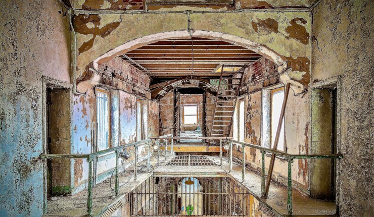 Photo gratuit tir de l'intérieur du pénitencier de l'état de l'est à philadelphie, pennsylvanie