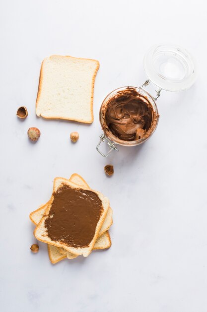 Toast à la crème au chocolat