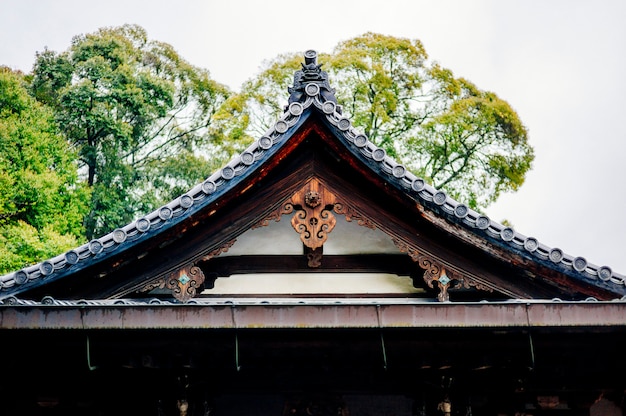 Photo gratuite toit du temple traditionnel japon