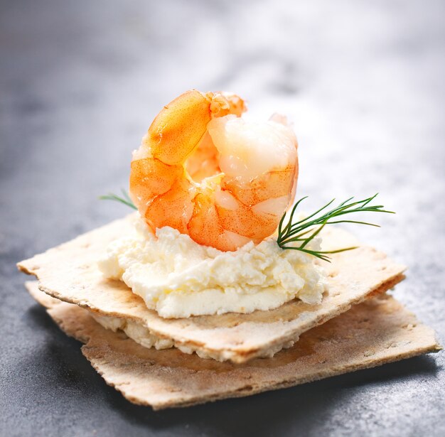 top Prawn avec du fromage sous