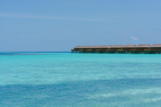 Photo gratuite le tourisme d'été piscine bâtiment bora