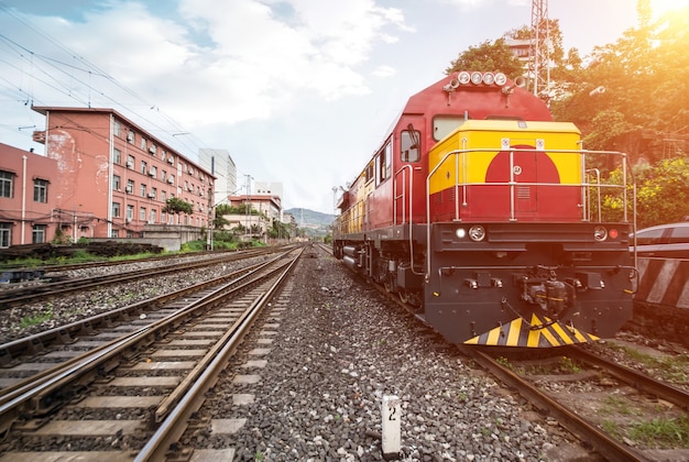 Train arrêté sur le chemin de fer