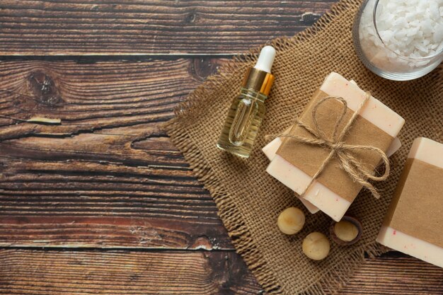 Traitement de soin de la peau au savon de macadamia