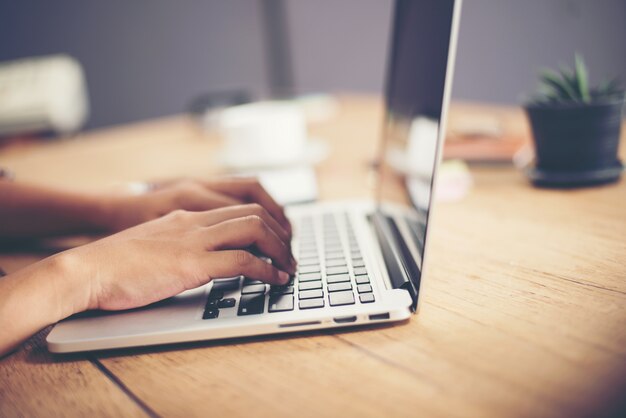 Travailler au bureau