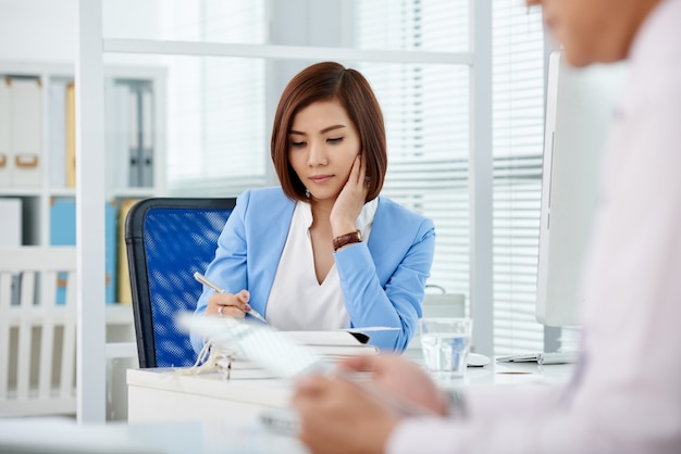 Travailler avec des documents commerciaux