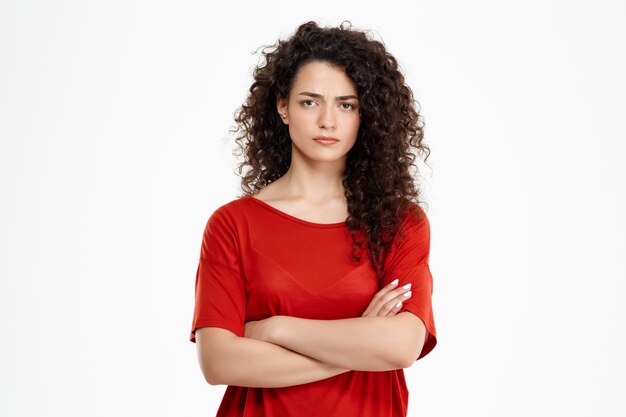 triste fille bouclée