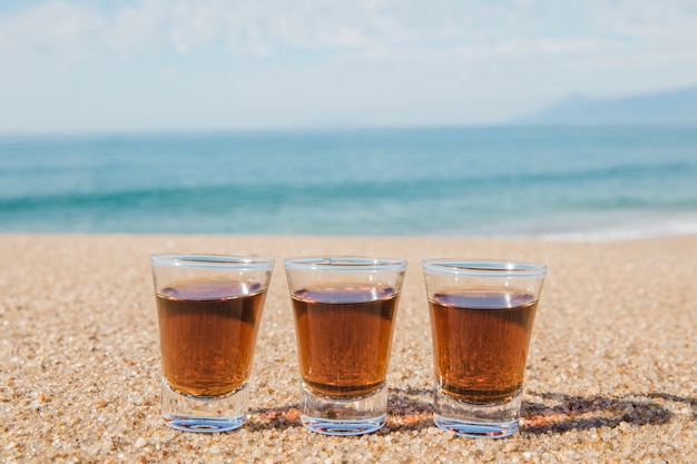 Trois coups sur le sable