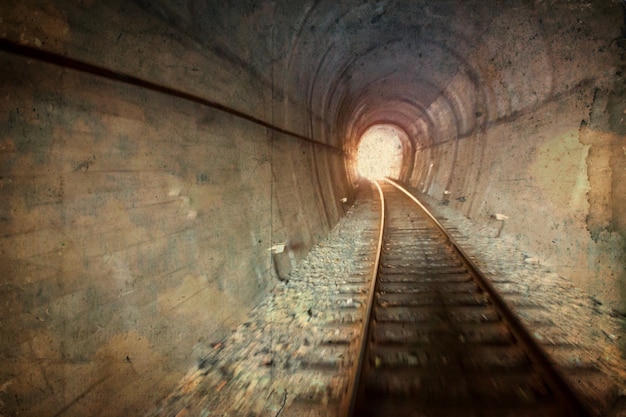 Photo gratuite tunnel ferroviaire vintage