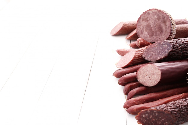 Photo gratuite types de saucisses