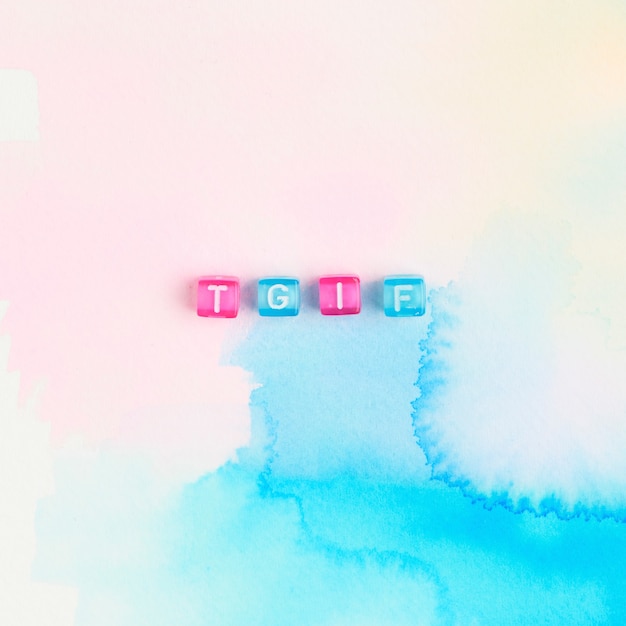 Photo gratuite typographie de perles de lettre alphabet tgif