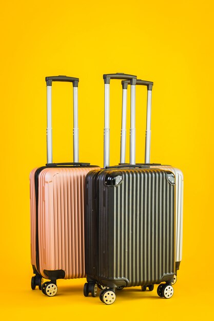 Utilisation de bagages ou de bagages de couleur rose gris noir pour les voyages de transport