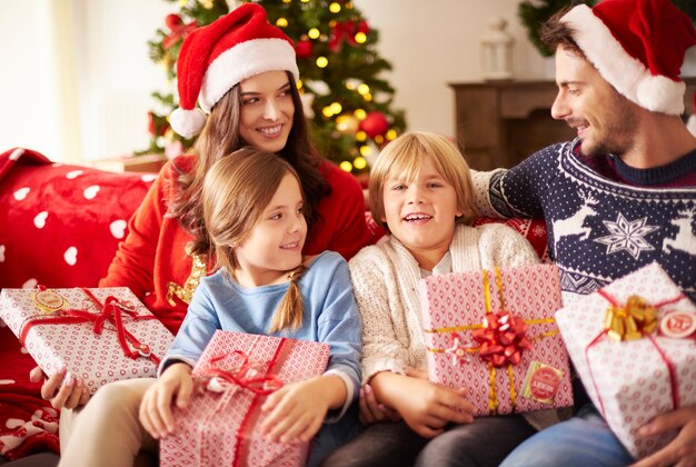 Vacances de Noël en famille à la maison