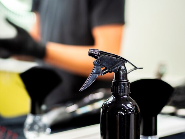 Vaporisateur dans un salon de coiffure