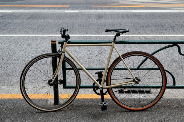 Photo gratuite vélo vintage à l'extérieur