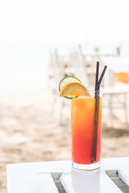 Verre à cocktail aux fruits au café