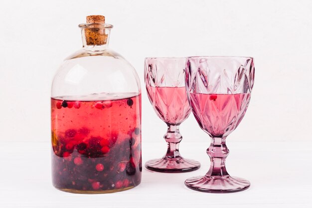 Verre et compote de fruits