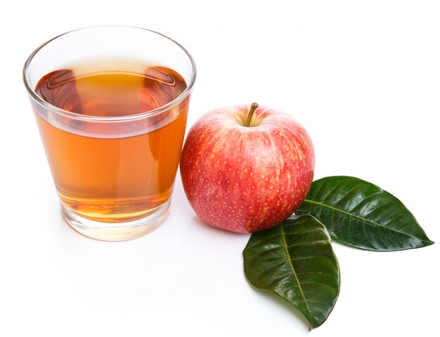 Verre de jus de pomme