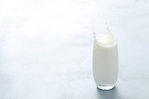 Photo gratuite verre de lait