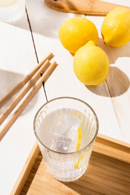 Verre avec limonade fraîche