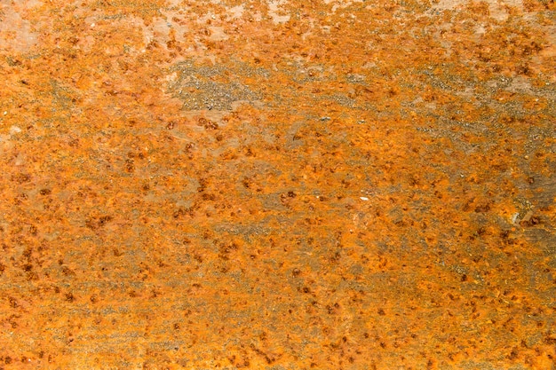 Verre transparent avec motif orange opaque