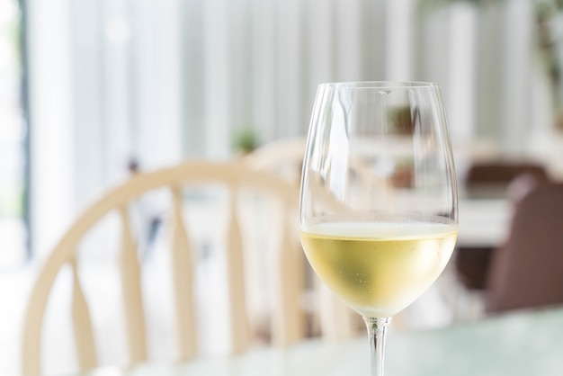 Un verre de vin d'étincelles