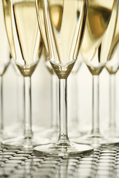 Photo gratuite verres à champagne avec champagne