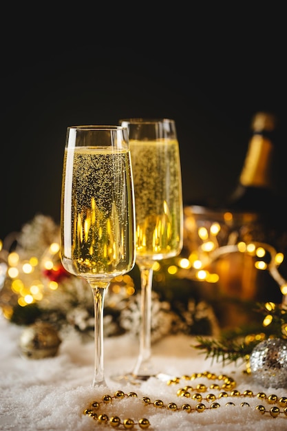 Verres de champagne de Noël